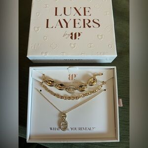 BP Luxe Layer Hello Beautiful